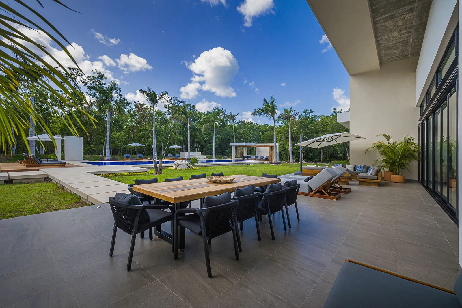 L'and at Mariposa — interior living spaces — luxury villa in Cozumel